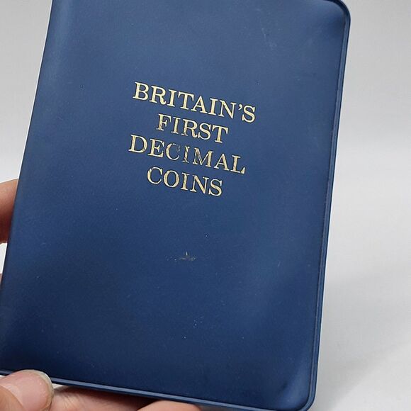 Britain’s First Decimal Coin Set Royal Mint 5 Coins - Picture 1 of 4